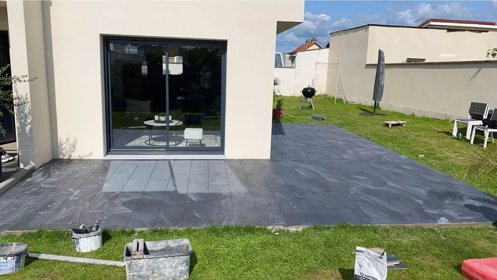 Carrelage ardoise antidérapant sur terrasse